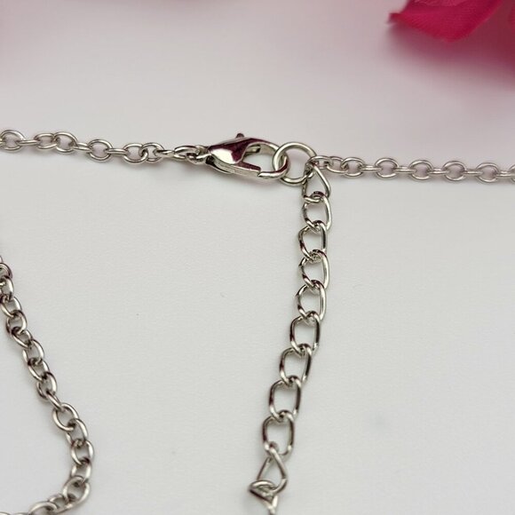 Silver-Tone Red Crystal Y-Drop Necklace 21 Inch Adjustable Lobster Clasp - Picture 5 of 6